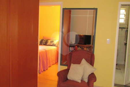 Casa de Vila à venda com 4 quartos, sendo 1 suíte, em Chácara Monte Alegre, São Paulo, SP