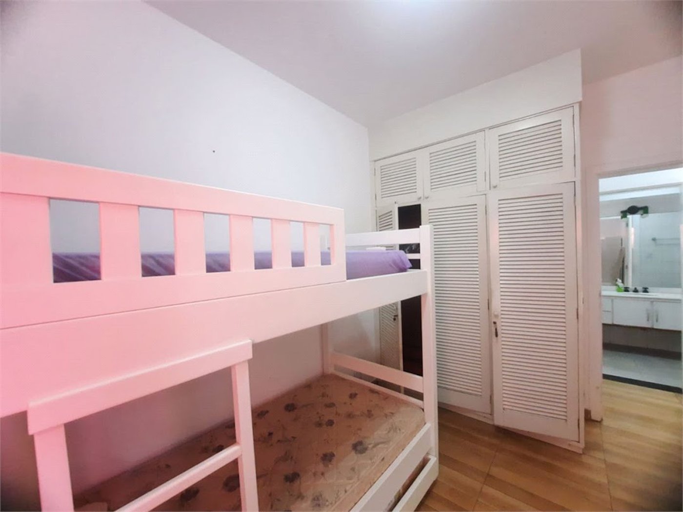 Apartamento com 3 dormitórios à venda, 202 m² por R$ 750.000,00 - Jardim Belmar - Guarujá/SP