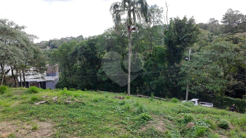 Casa à venda no condomínio Jardim da Montanha I, Mairiporã - SP