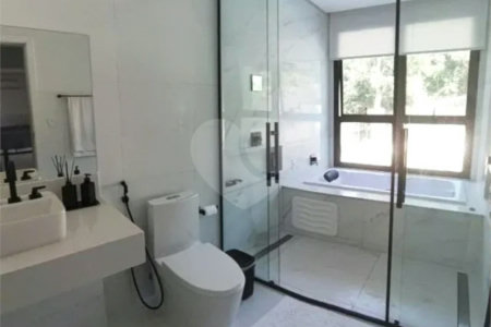 Casa à venda com 4 suítes no condomínio Fazenda Serra Azul, Itupeva - SP