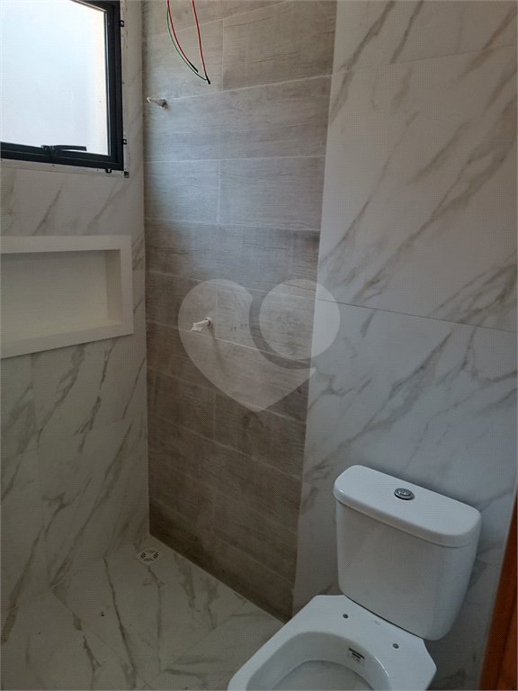 Casa à venda com 3 quartos, sendo 1 suíte, no condomínio Residencial Jardins da Catalunha, Atibaia - SP