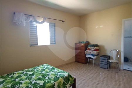 Casa à venda com 4 quartos, sendo 1 suíte, no condomínio Shangri-la, Atibaia - SP