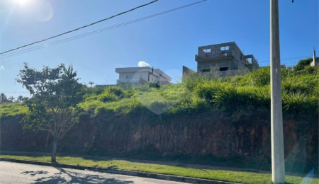 Terreno à venda com 1 suíte em Bosque, Vinhedo, SP