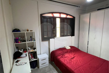 Casa à venda com 4 quartos, sendo 1 suíte,  em Jardim Ponte Grande, Mogi das Cruzes, SP
