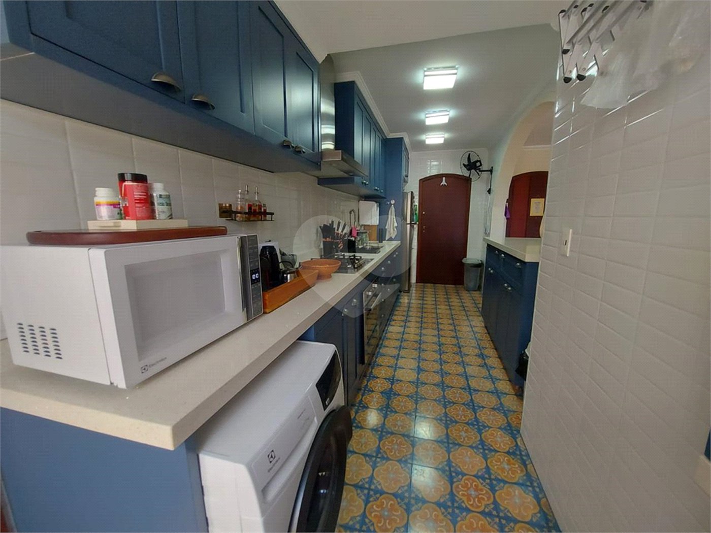 Apartamento à venda com 3 quartos, sendo 1 suíte,  em Enseada, Guarujá, SP