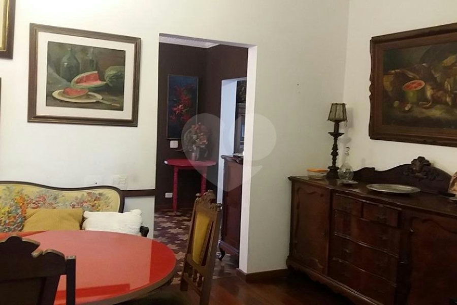 Casa à venda com 6 quartos, sendo 3 suítes, em Jardim São Bento, São Paulo, SP