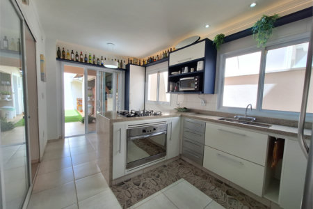 Casa à venda com 3 suítes no condomínio Residencial Villa Di Treviso, Vinhedo - SP
