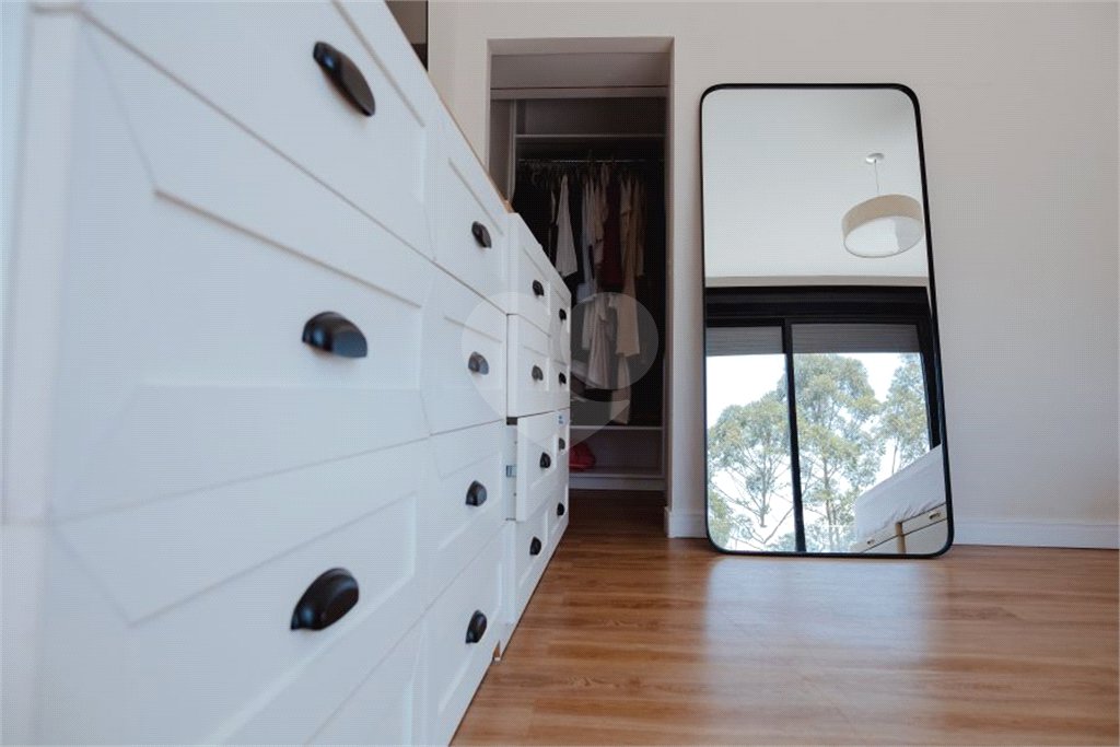 Casa à venda com 3 quartos, sendo 2 suítes, no condomínio Morada do Sol, Mairiporã - SP
