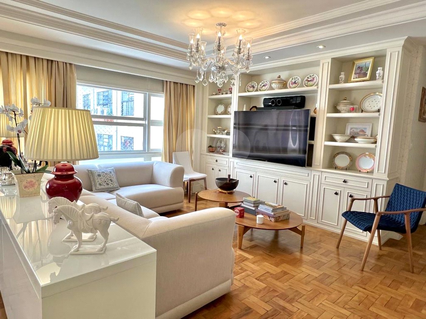 Apartamento à venda com 3 quartos, sendo 1 suíte, em Jardim Paulista, São Paulo, SP