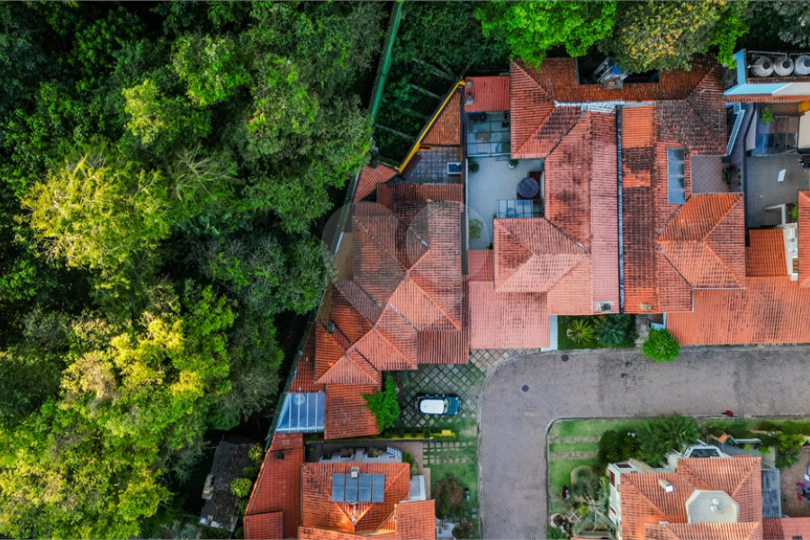 Casa à venda ou para alugar com 4 quartos, sendo 3 suítes,  no condomínio Da Serra, São Paulo - SP