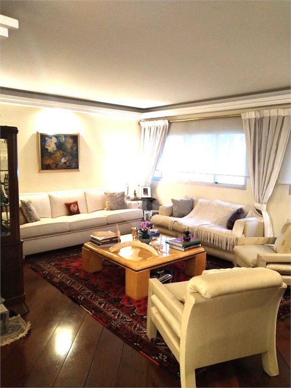 Apartamento à venda com 3 quartos, sendo 1 suíte, em Jardim Paulista, São Paulo, SP