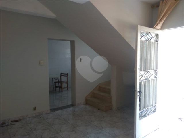 Sobrado à venda com 3 quartos em Vila Nivi, São Paulo, SP