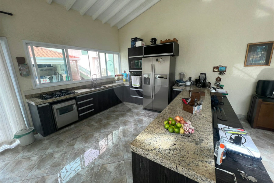 Casa à venda com 4 suítes no condomínio Parque Petrópolis 4 Secção, Mairiporã - SP