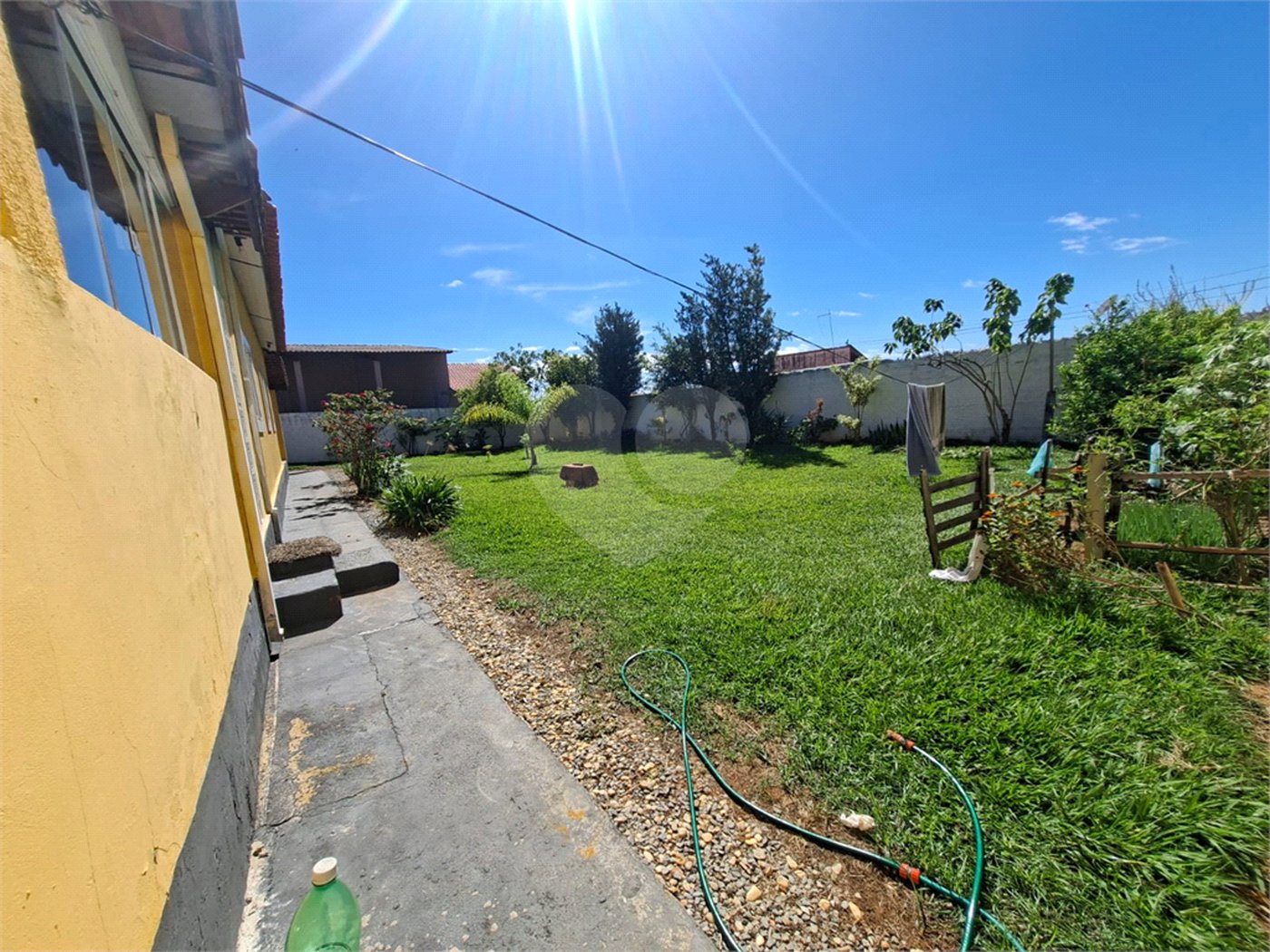 Casa à venda com 3 quartos, sendo 1 suíte,  em Tatetú, Alambari, SP