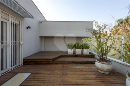 Casa à venda com 4 suítes em Jardim Guedala, São Paulo, SP