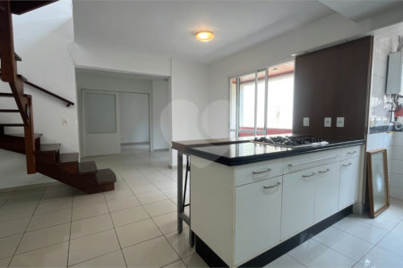 Cobertura à venda com 3 quartos, sendo 2 suítes,  em Vila Ipojuca, São Paulo, SP