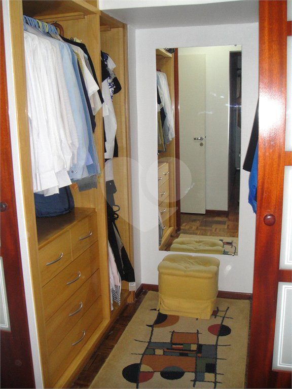 Apartamento à venda com 3 quartos, sendo 1 suíte, em Itaim Bibi, São Paulo, SP