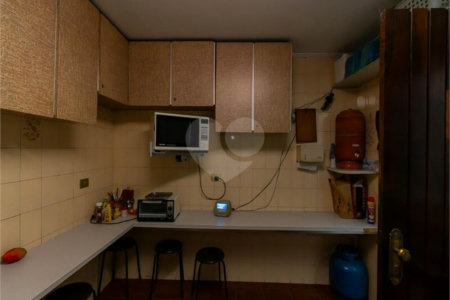 Casa à venda com 8 quartos, sendo 2 suítes, em Indianópolis, São Paulo, SP