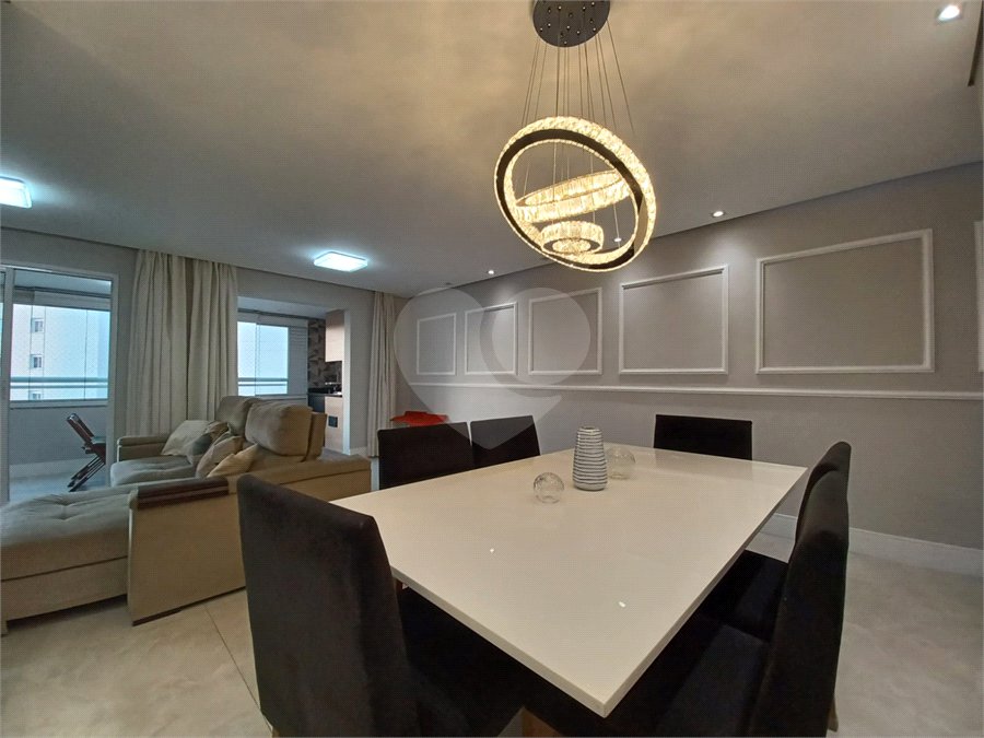 Apartamento à venda com 3 suítes em Vila Suzana, São Paulo, SP
