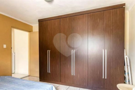 Sobrado à venda com 4 quartos, sendo 1 suíte,  em Vila Dalila, São Paulo, SP