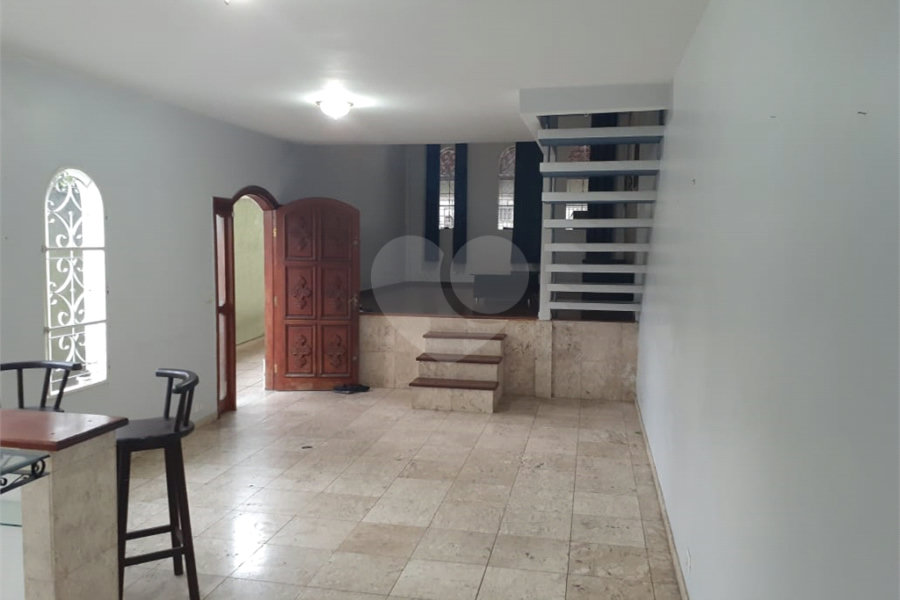 Sobrado à venda com 4 quartos, sendo 2 suítes, em Tremembé, São Paulo, SP