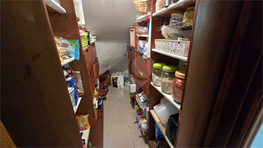 Sobrado à venda com 4 quartos, sendo 1 suíte, em Jardim Regina, São Paulo, SP