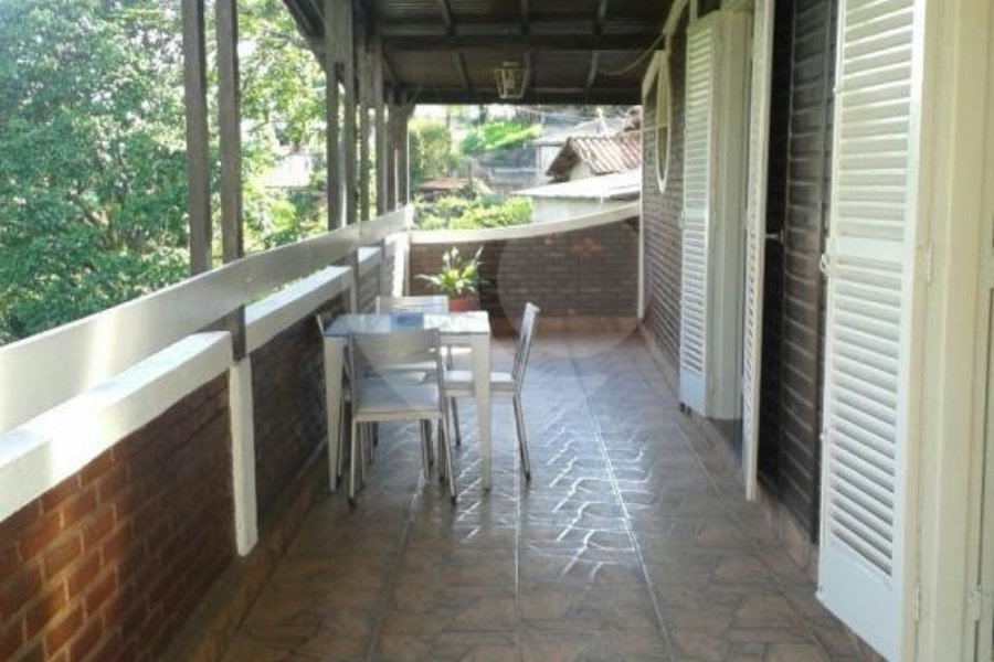 Casa Térrea à venda com 5 quartos, sendo 2 suítes,  em Horto Florestal, São Paulo, SP