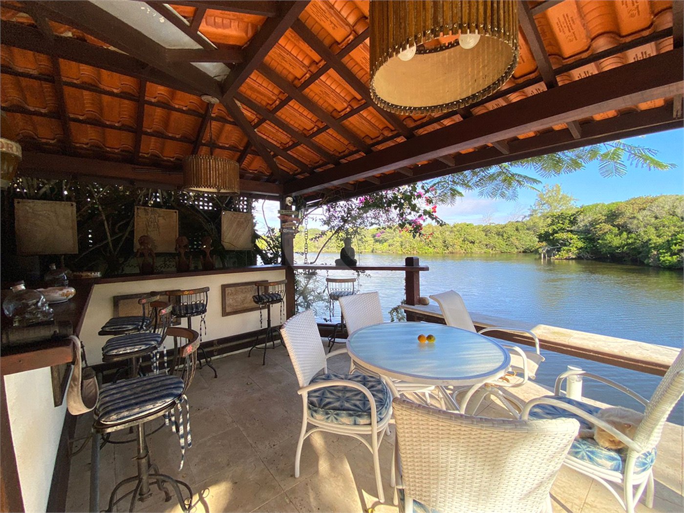 Casa à venda com 6 quartos, sendo 4 suítes, em Canto, Armação dos Búzios, RJ