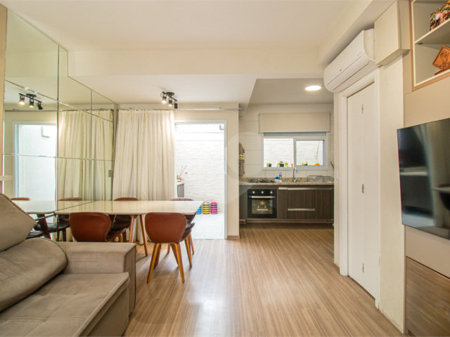 Casa à venda com 2 suítes no condomínio Residencial Living Sabara, São Paulo - SP