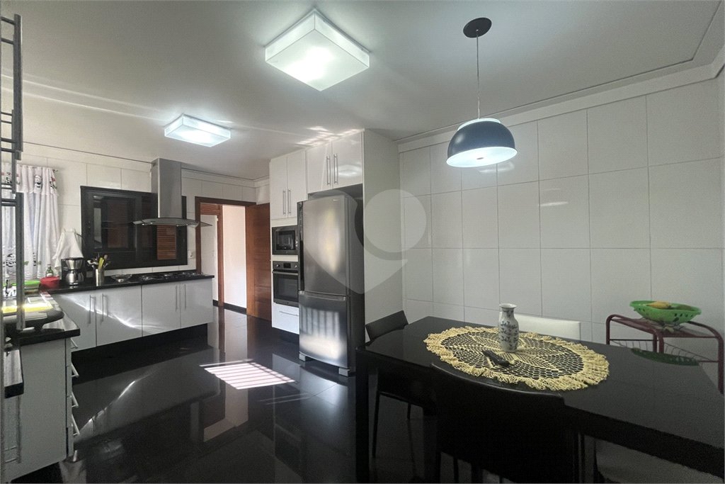 Casa à venda com 4 quartos, sendo 3 suítes, em Vila Guilherme, São Paulo, SP