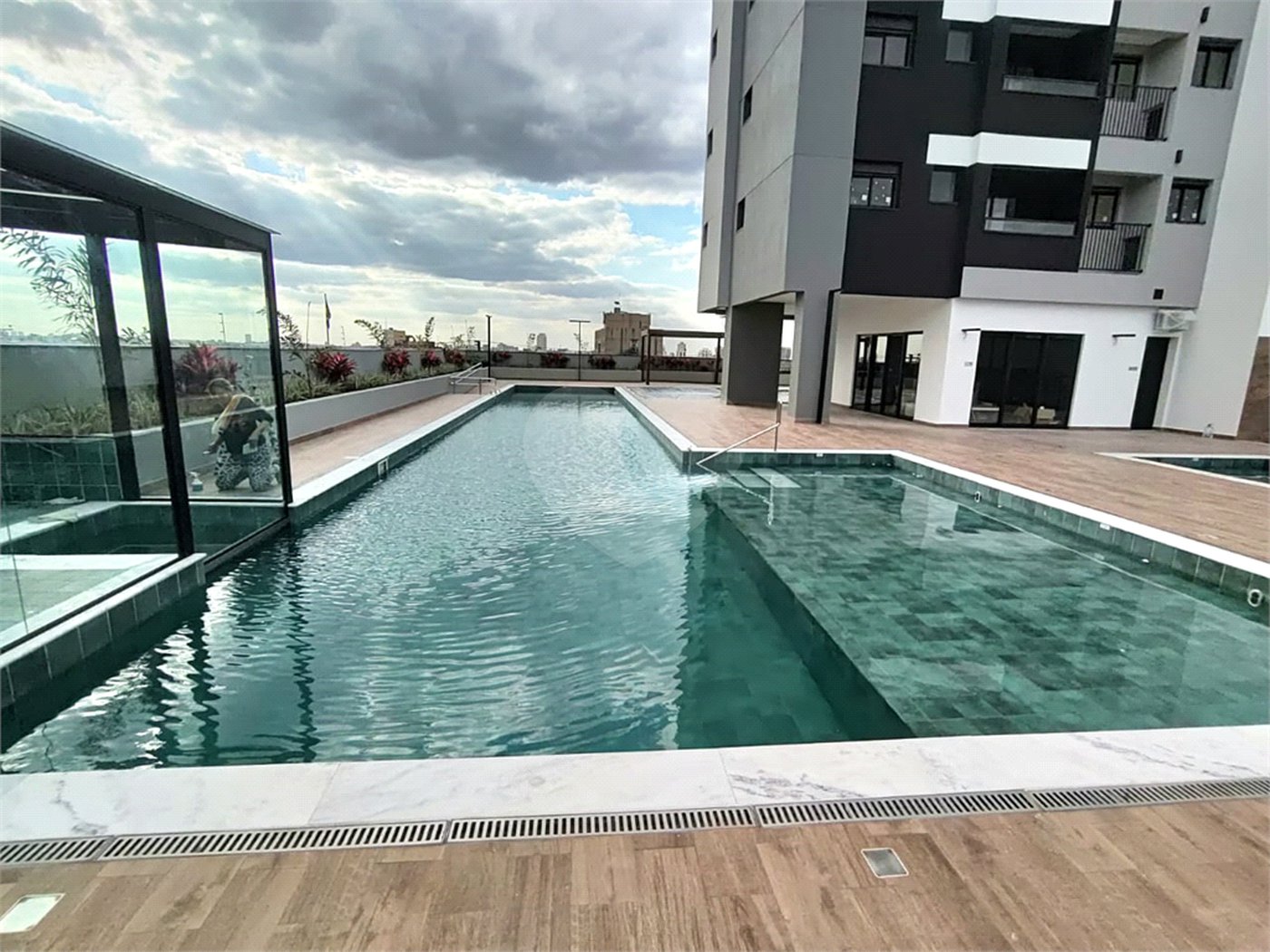 Apartamento à venda com 3 suítes em Parque Campolim, Sorocaba, SP