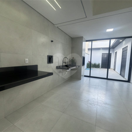 Casa à venda com 3 quartos, sendo 1 suíte, no condomínio Residencial Villagio Wanel, Sorocaba - SP