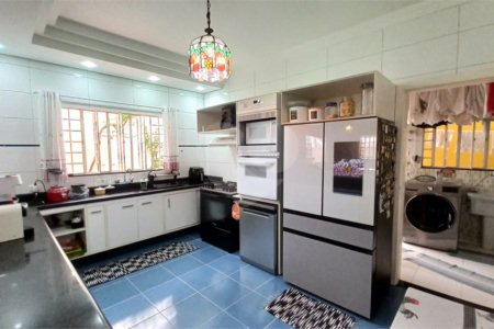 Sobrado à venda com 3 quartos, sendo 1 suíte, em Vila Gomes, São Paulo, SP