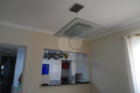 Sobrado à venda com 3 quartos em Vila Gomes, São Paulo, SP
