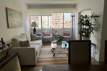 Apartamento à venda com 3 quartos, sendo 1 suíte,  em Itaim Bibi, São Paulo, SP