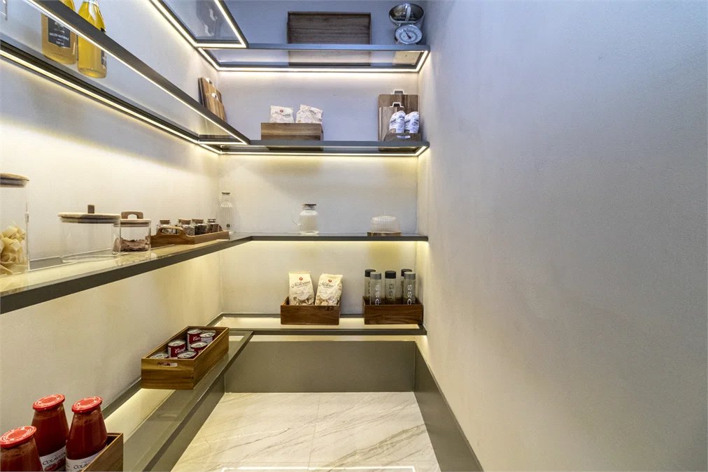 Apartamento à venda com 4 suítes em Jardim Guedala, São Paulo, SP