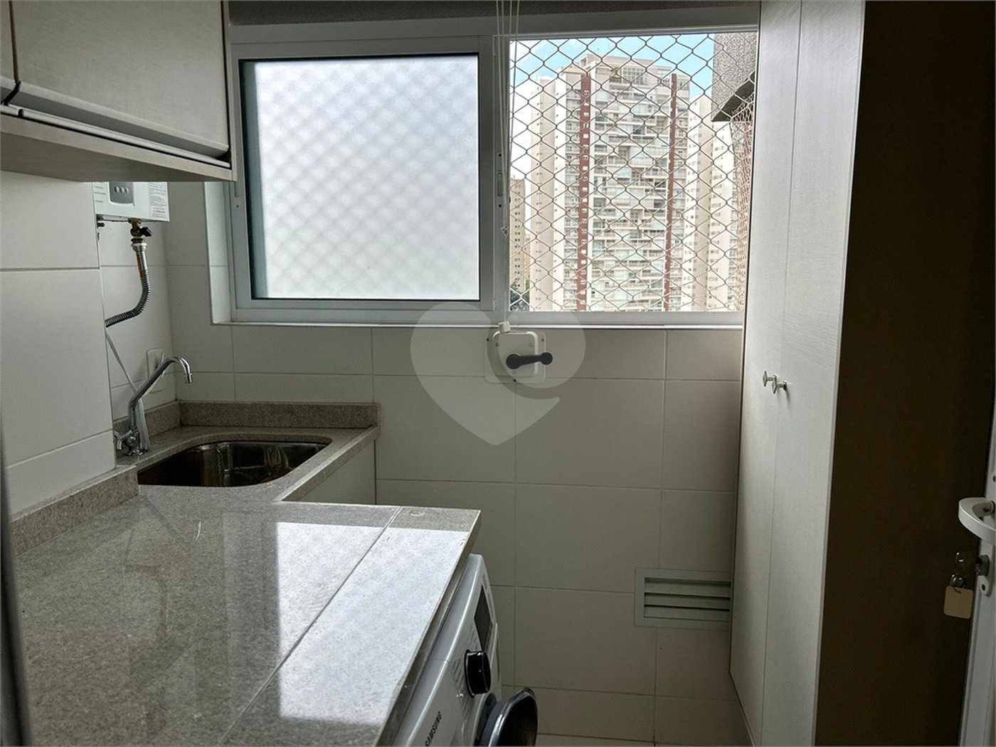 Apartamento à venda com 3 quartos, sendo 1 suíte,  em Jardim Caboré, São Paulo, SP