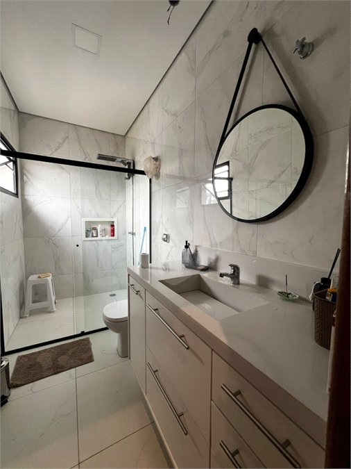 Casa à venda com 4 quartos, sendo 3 suítes, no condomínio Mosaico Essence, Mogi das Cruzes - SP