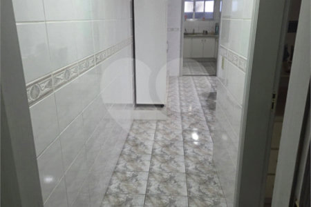 Sobrado à venda com 4 quartos, sendo 1 suíte, em Vila Graciosa, São Paulo, SP