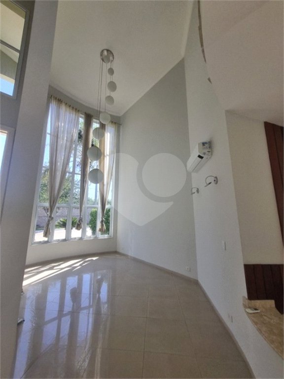 Casa à venda com 3 suítes no condomínio Residencial Terras de Vinhedo, Vinhedo - SP