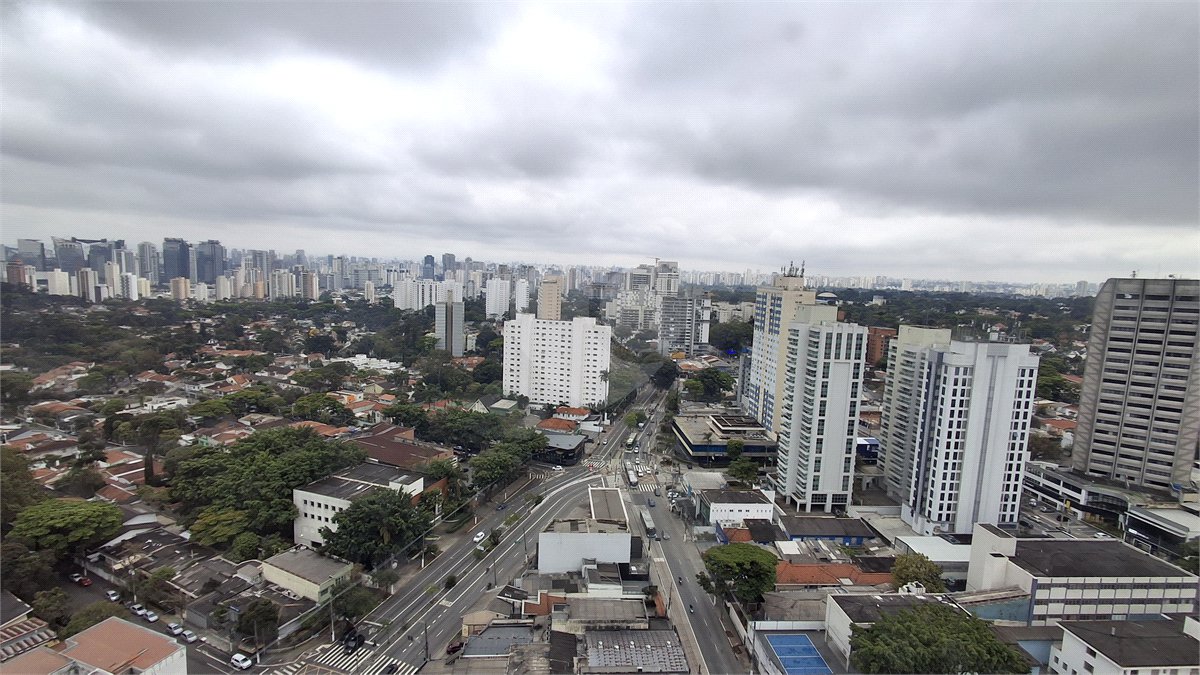 Apartamento para alugar com 2 quartos, sendo 1 suíte, em Alto da Boa Vista, São Paulo, SP