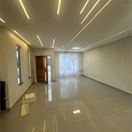 Terreno para alugar com 3 suítes no condomínio Residencial Veneza, Mogi das Cruzes - SP