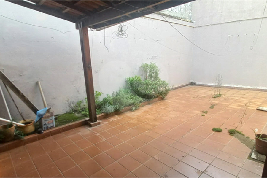 Casa Térrea à venda com 4 quartos, sendo 3 suítes, em Vila Galvão, Guarulhos, SP