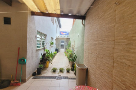 Casa à venda com 4 quartos, sendo 1 suíte, em Vila Matilde, São Paulo, SP