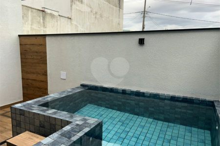 Casa à venda com 3 quartos, sendo 1 suíte, no condomínio Horto Florestal Villagio, Sorocaba - SP