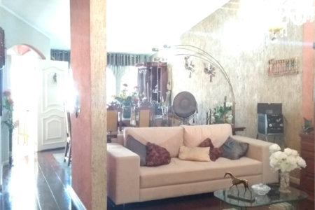 Casa à venda com 5 quartos, sendo 3 suítes,  em Vila Oliveira, Mogi das Cruzes, SP