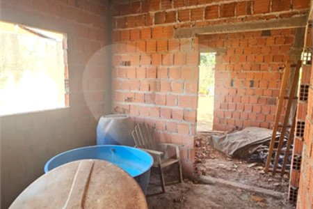 Casa à venda com 3 quartos, sendo 1 suíte, em Vila Áurea, Ponta Porã, MS