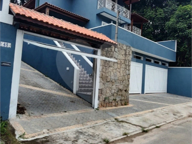 Casa à venda com 3 quartos, sendo 2 suítes,  em Serra da Cantareira, Mairiporã, SP