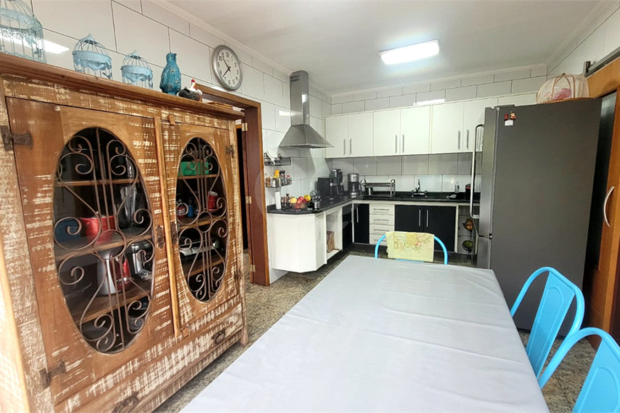 Casa à venda com 3 suítes no condomínio Suíça da Cantareira, Mairiporã - SP