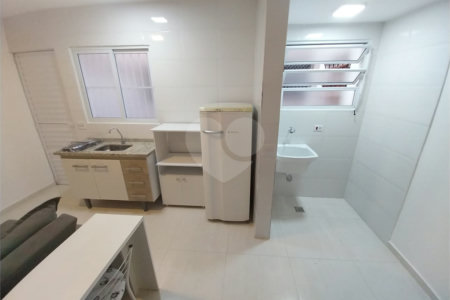Residencial exclusivo com apenas 08 apartamentos tipo estúdio mobiliados e novinhos, sem condomínio.